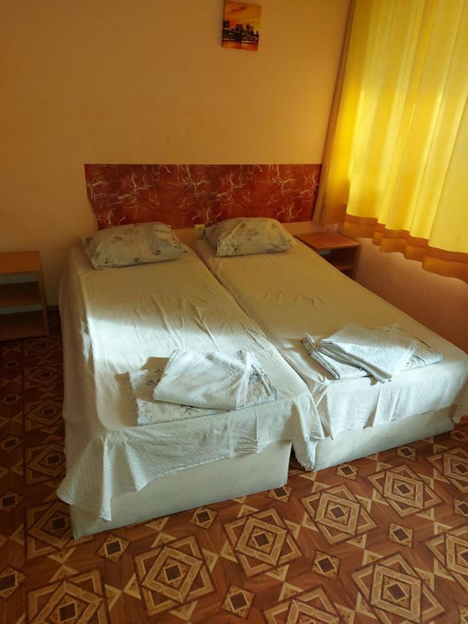 Studio And 1Bedroom Apartment Burgas - Economy Bagian luar foto