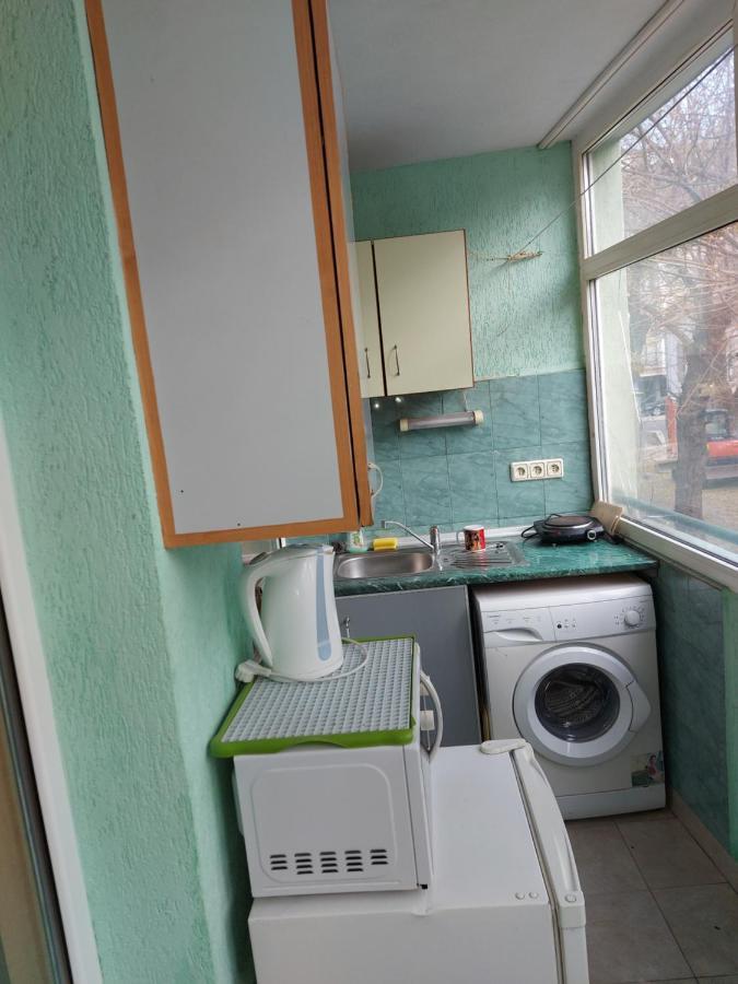 Studio And 1Bedroom Apartment Burgas - Economy Bagian luar foto